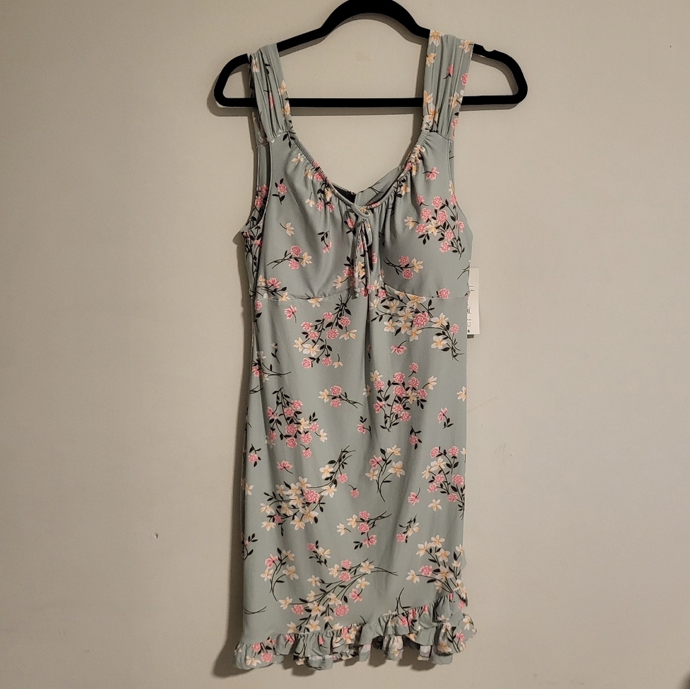 NWT! Floral Sleeveless Dress with Ruffle Hem